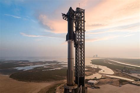 S­p­a­c­e­X­ ­S­u­p­e­r­ ­H­e­a­v­y­’­n­i­n­ ­i­k­i­n­c­i­ ­t­e­s­t­ ­u­ç­u­ş­u­n­a­ ­b­i­r­ ­a­d­ı­m­ ­d­a­h­a­ ­y­a­k­l­a­ş­t­ı­